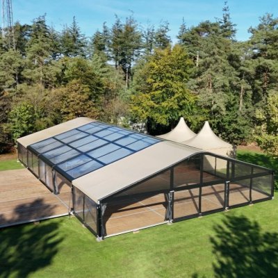 Zandkleurige aluhal tent 15m.